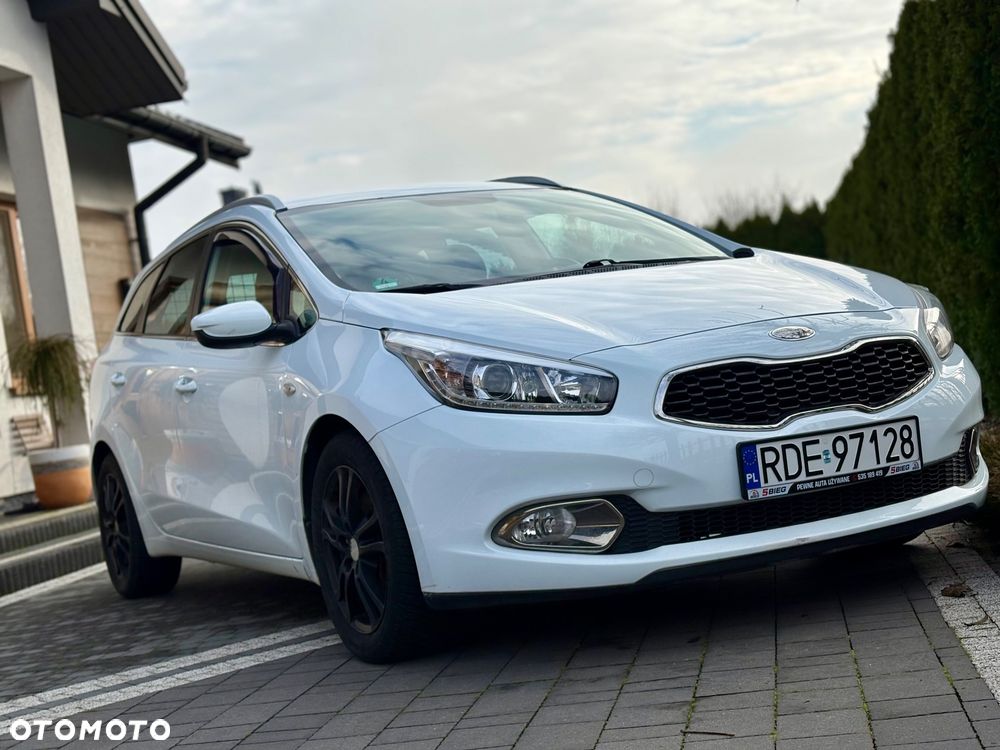 Kia Ceed 1.4 CVVT Dream-Team Edition - 1