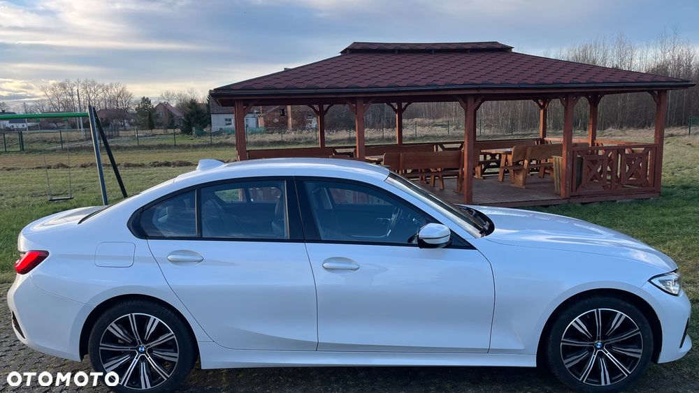 BMW Seria 3 320d Sport Line Shadow sport - 11