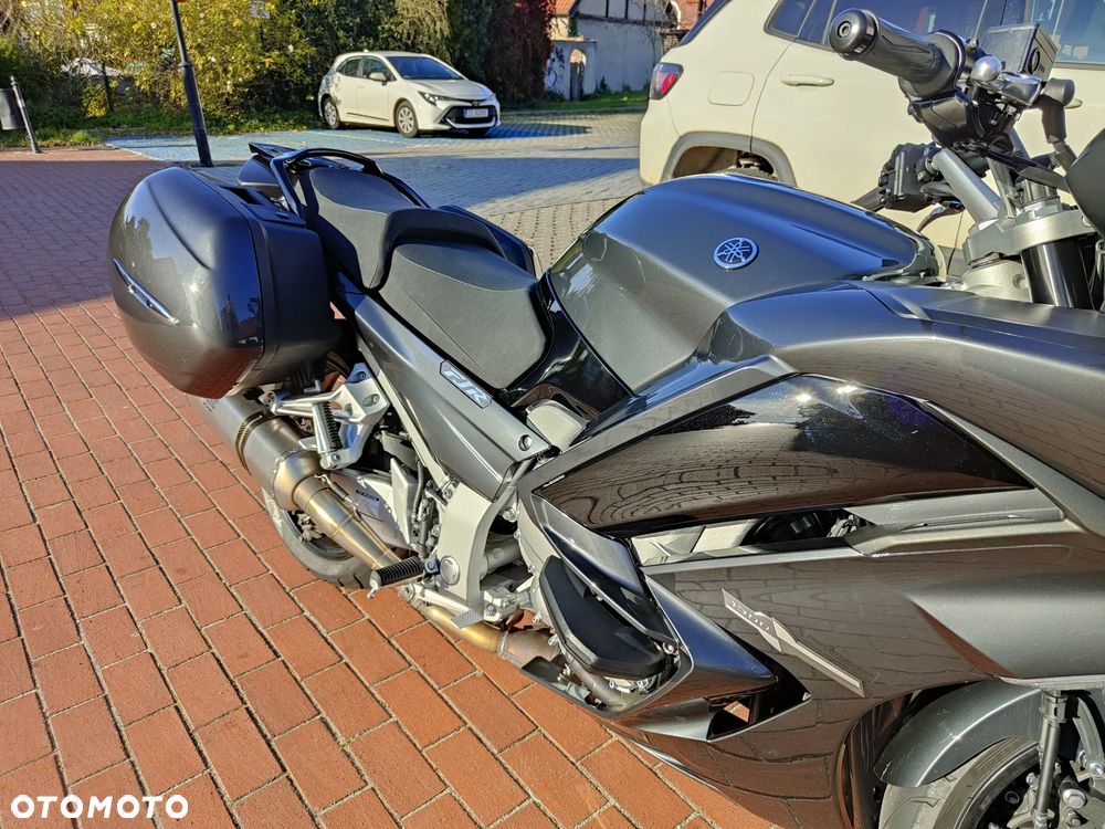Yamaha FJR - 7