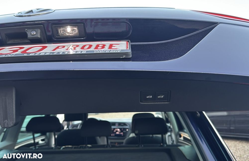 Volkswagen Tiguan - 11