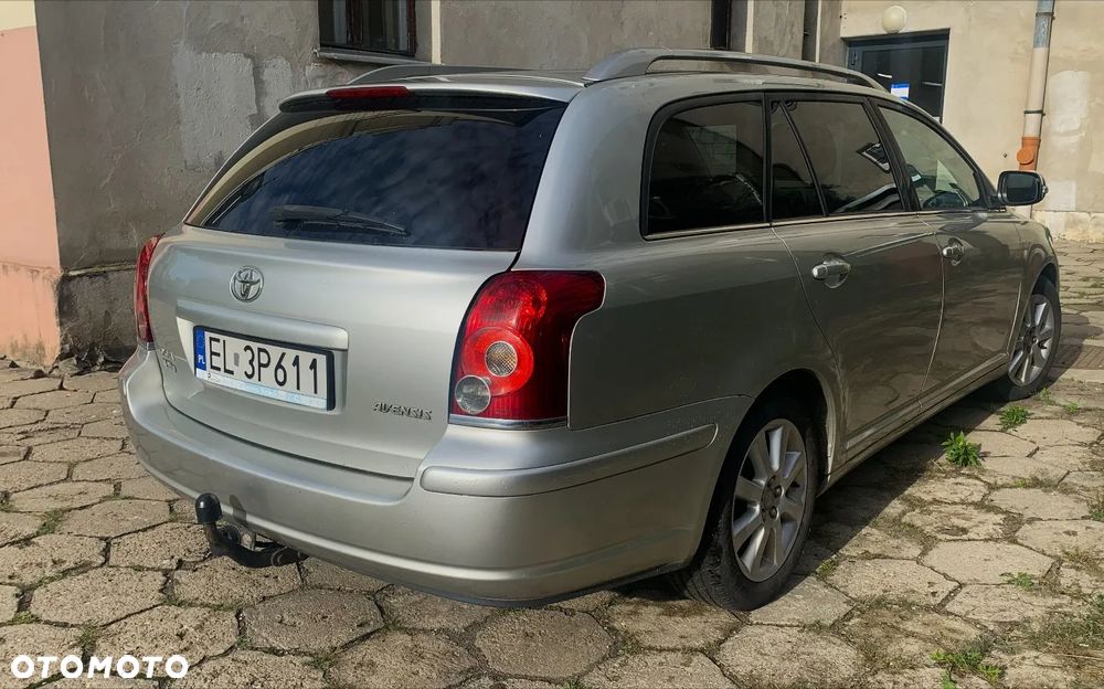 Toyota Avensis 1.8 VVT-i Luna - 4