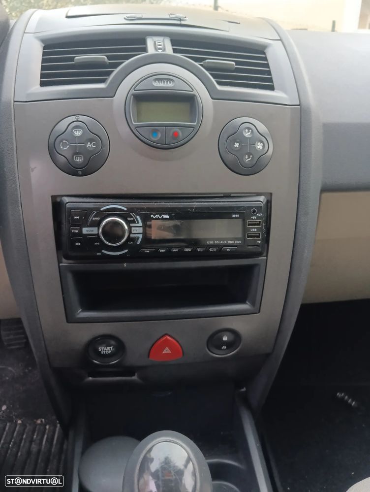 Renault Mégane 1.5 dCi Dynamique - 11