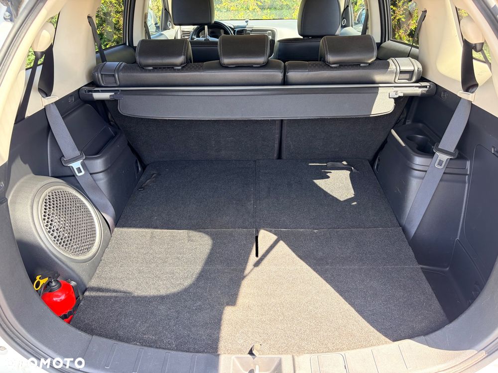 Mitsubishi Outlander 2.0 Instyle + 4WD CVT - 15