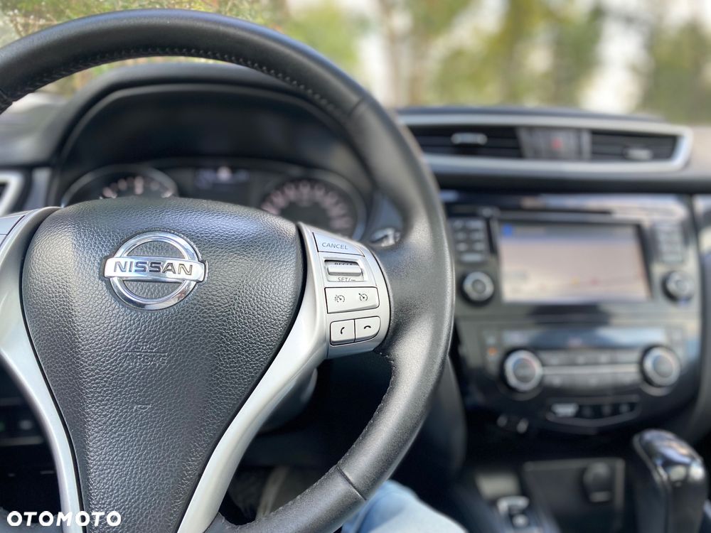 Nissan Qashqai 1.6 dCi Xtronic N-Connecta - 23