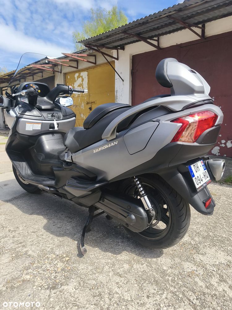 Suzuki Burgman - 10