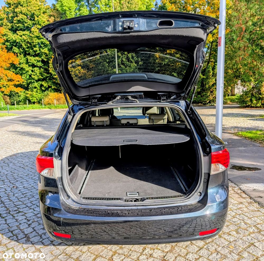 Toyota Avensis 2.0 D-4D PowerBoost Premium - 19