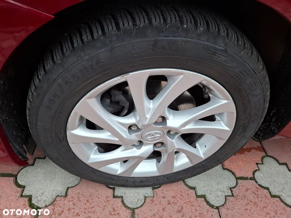 Toyota Auris - 25