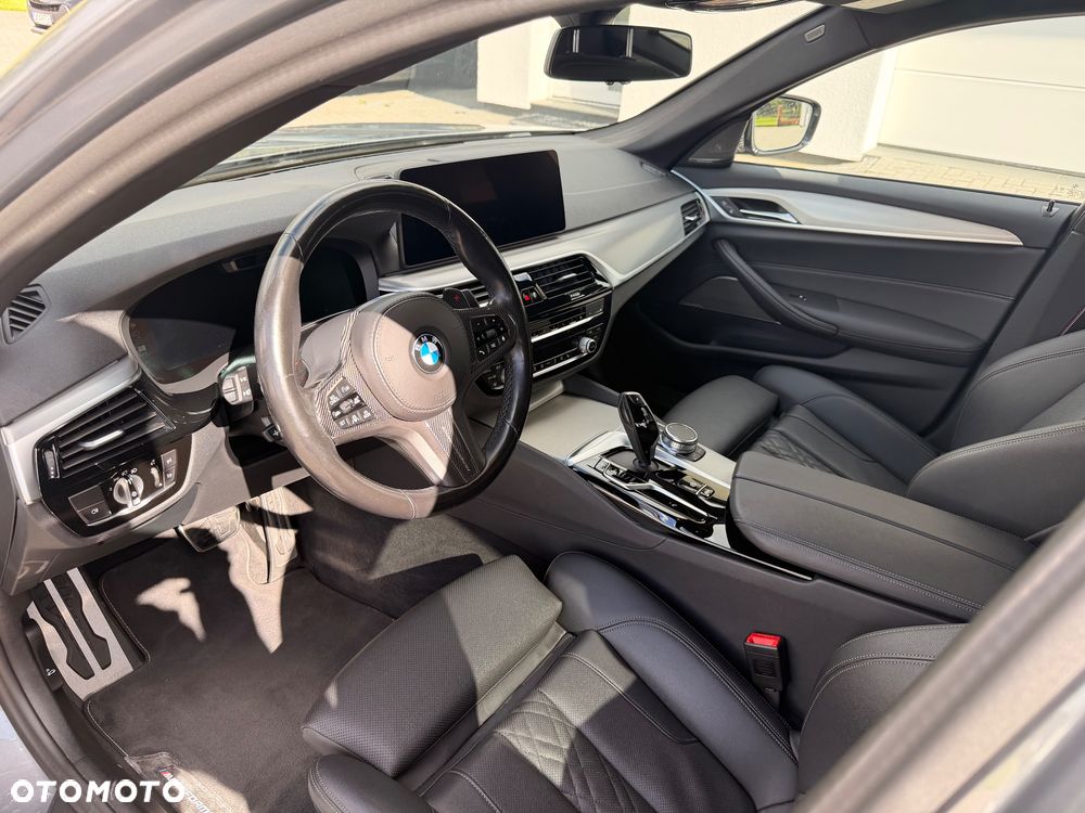BMW Seria 5 530i xDrive mHEV M Sport sport - 10