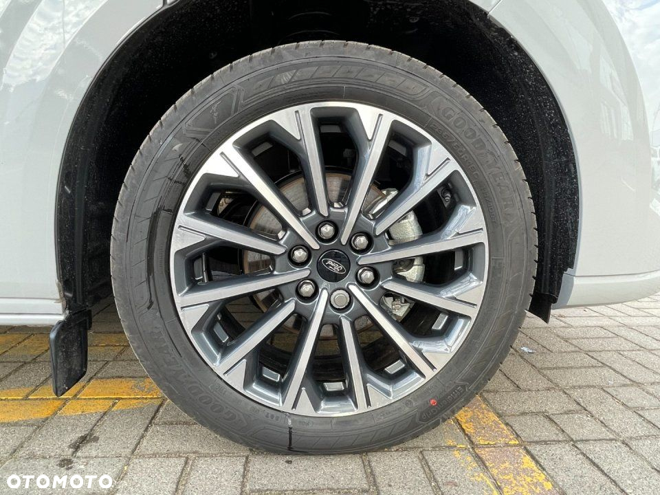 Ford Tourneo Custom - 7
