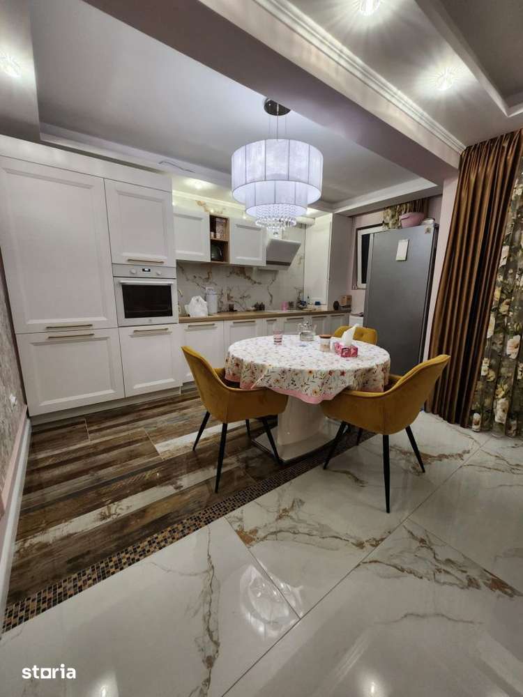 Apartament de 3 camere, 70 mp, Razoare (VIVO) — fotografia 1