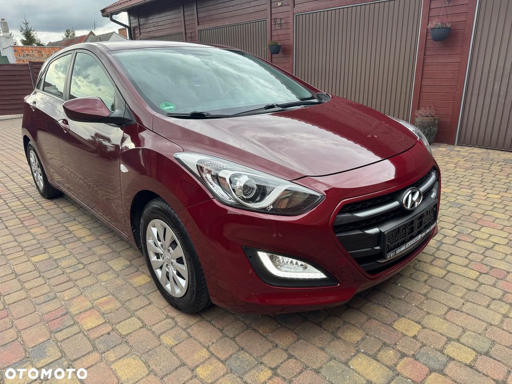 Hyundai i30 blue 1.4 Trend - 11
