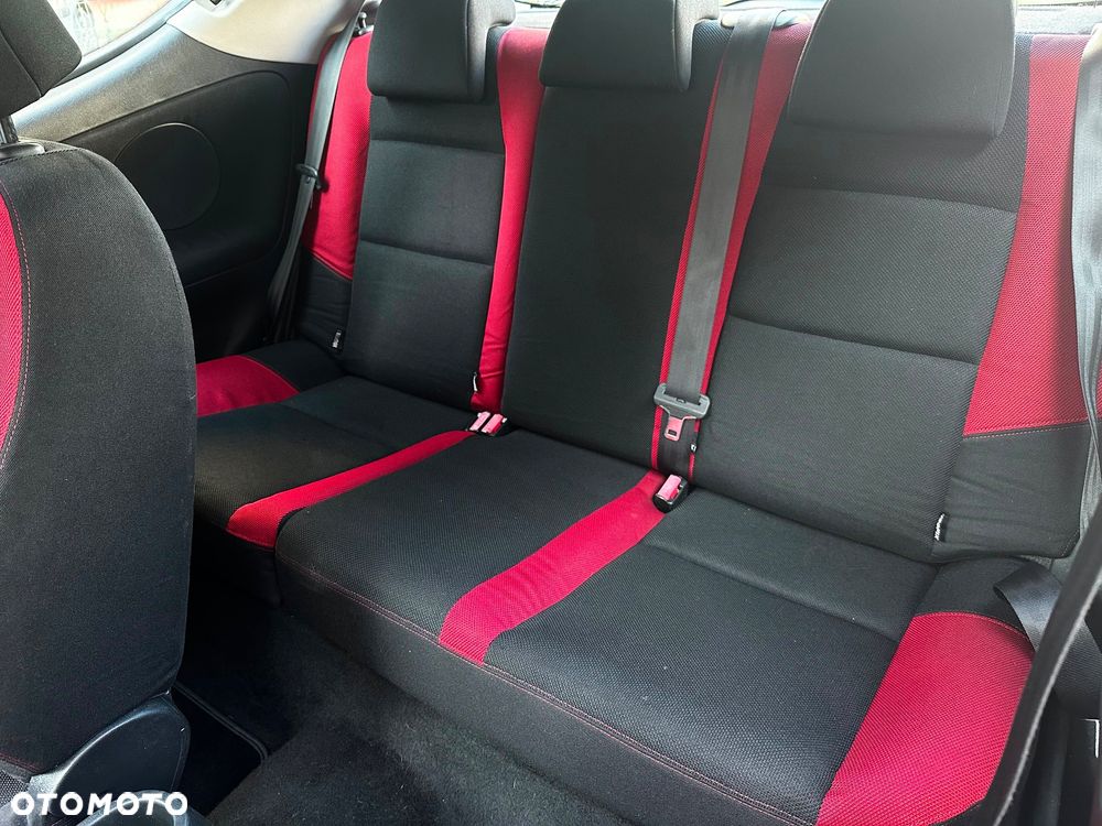 Peugeot 207 - 9