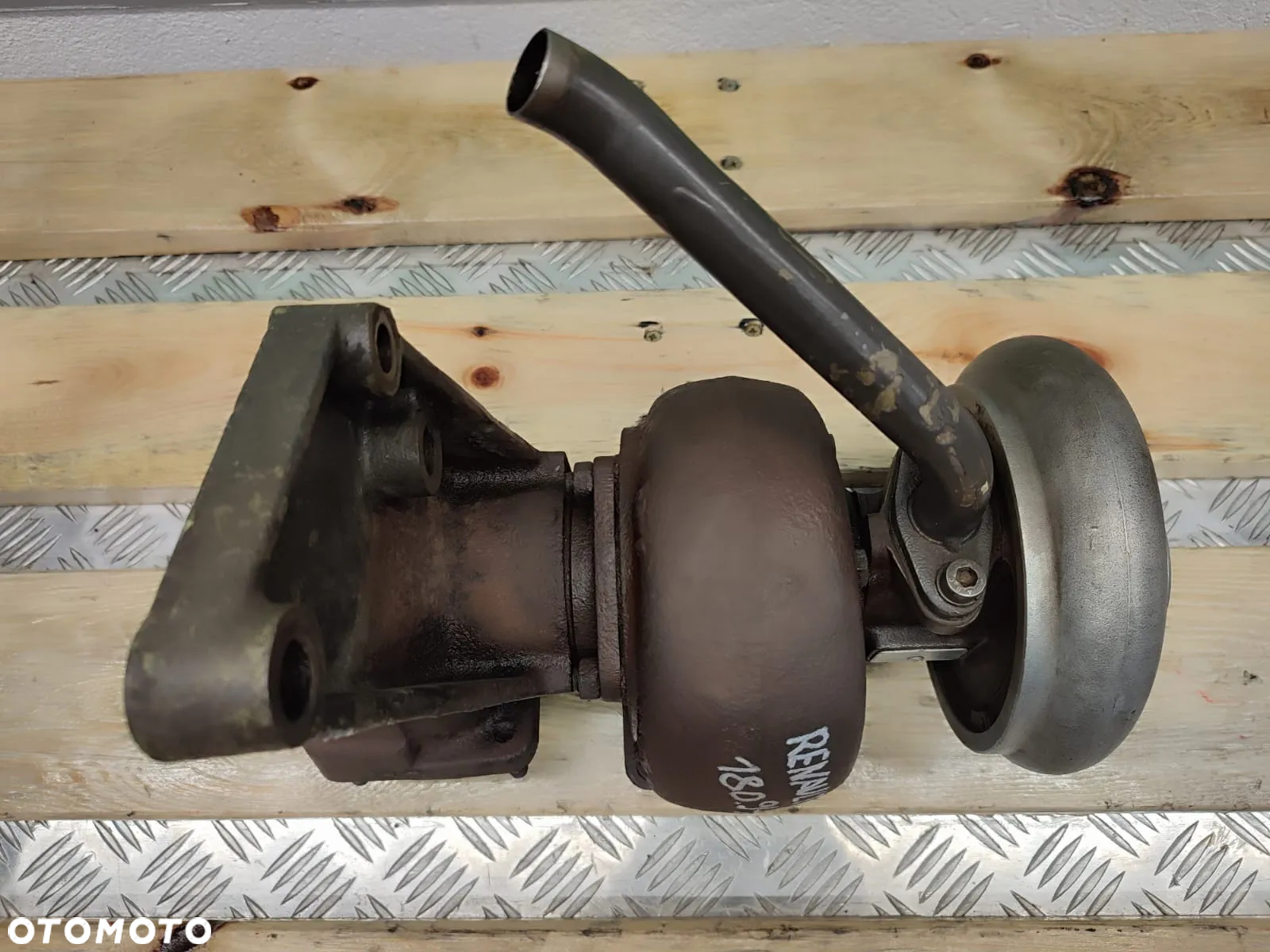 Turbina Renault 180.94 TD226B-6  6.23L - 6