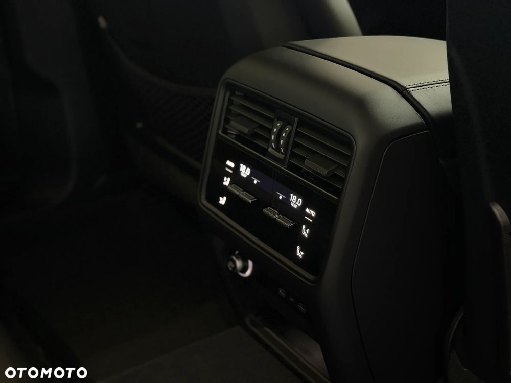 Porsche Cayenne Black Edition - 38