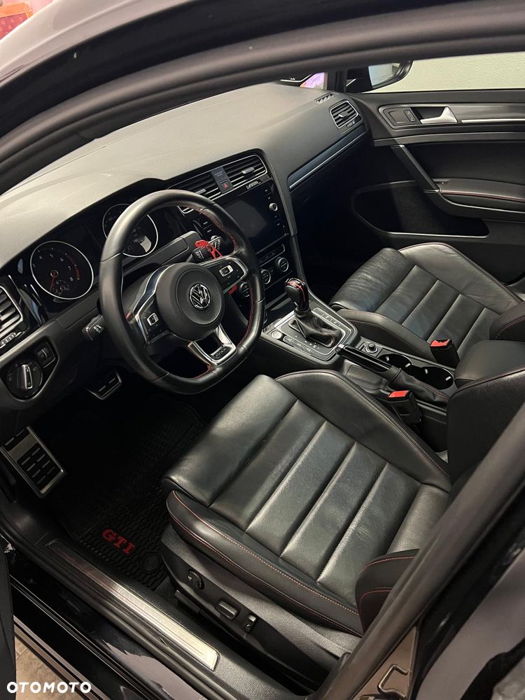 Volkswagen Golf 2.0 TSI OPF DSG GTI - 29
