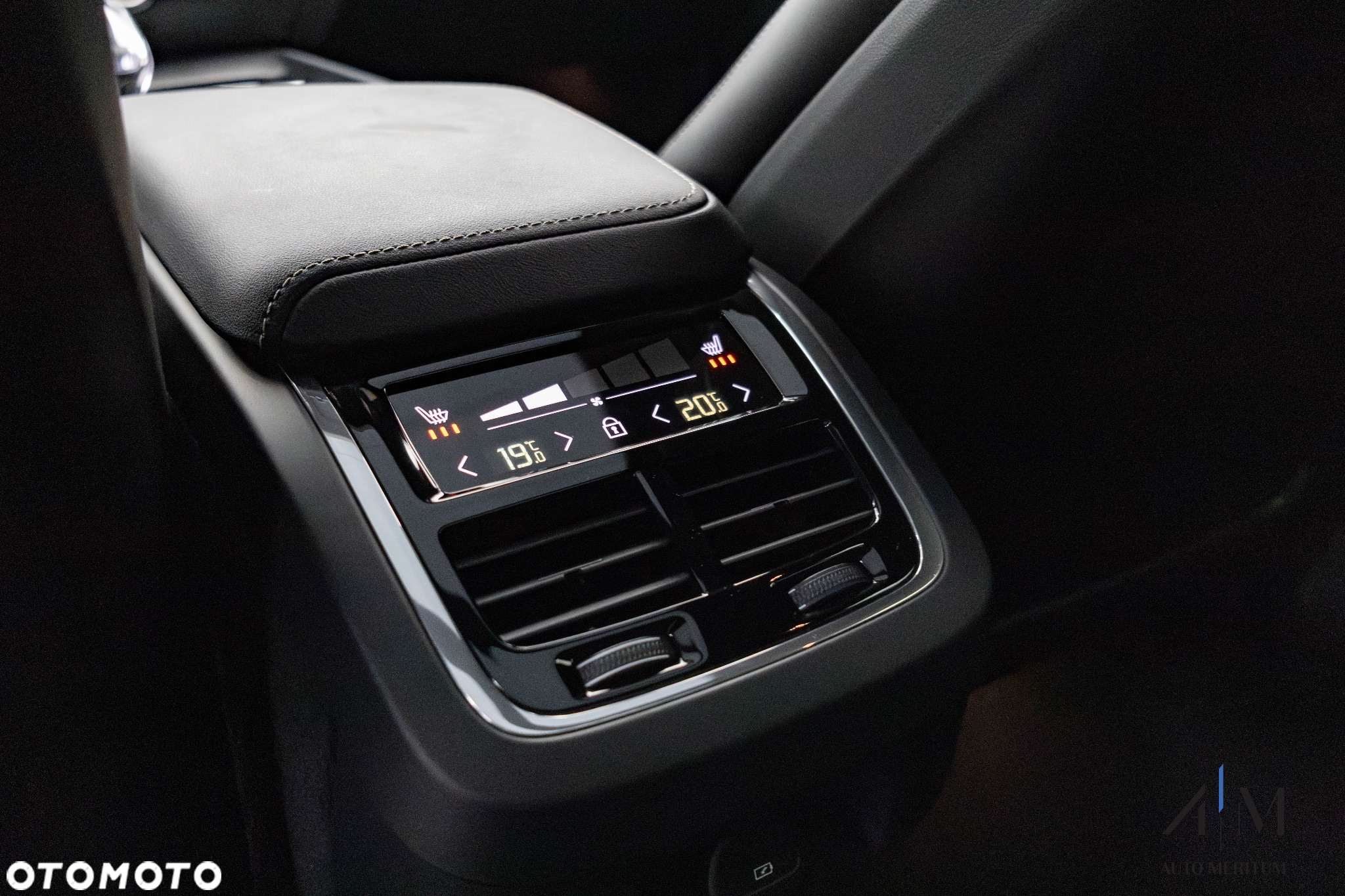 Volvo S60 B5 B AWD Ultimate Dark - 29