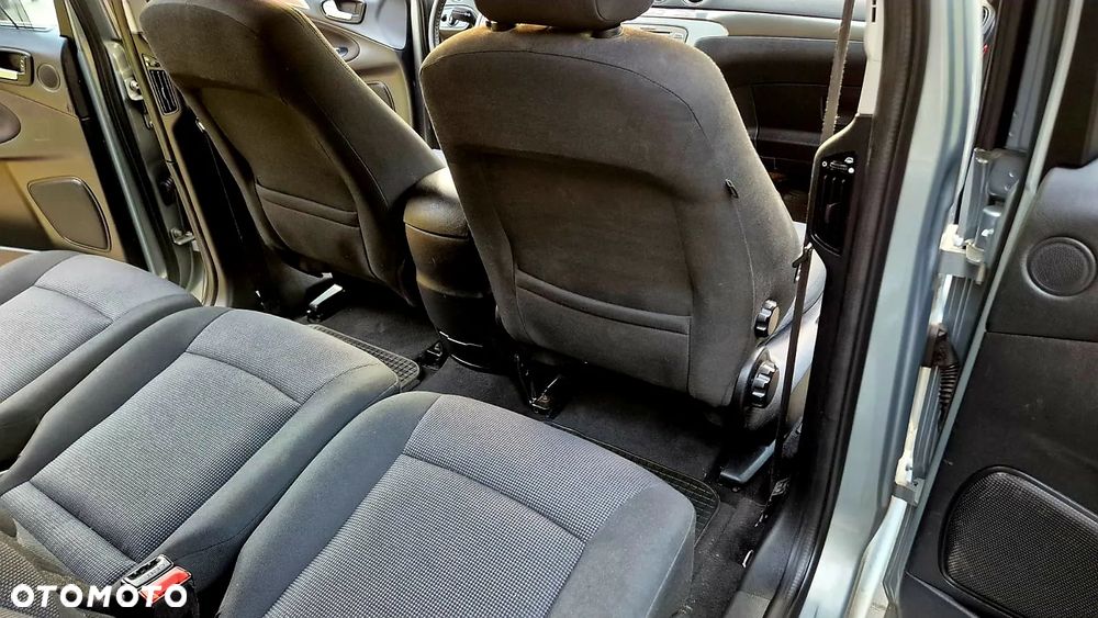 Ford S-Max 2.0 TDCi Trend - 18