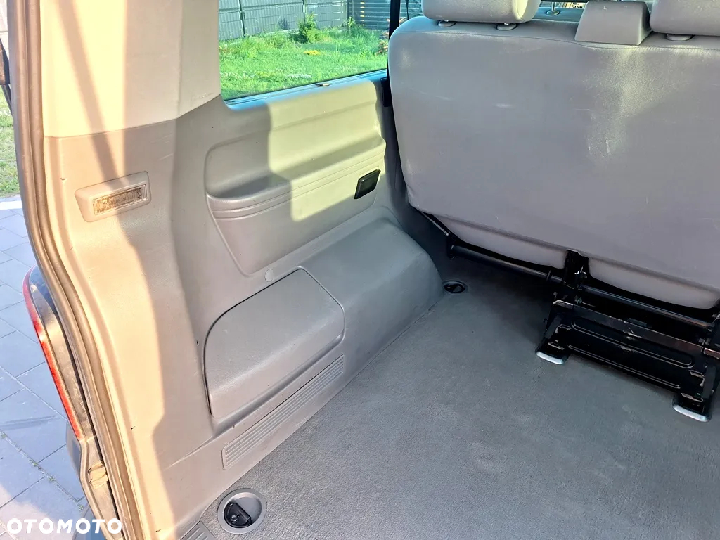 Volkswagen Caravelle TDI L2 Comfortline - 10