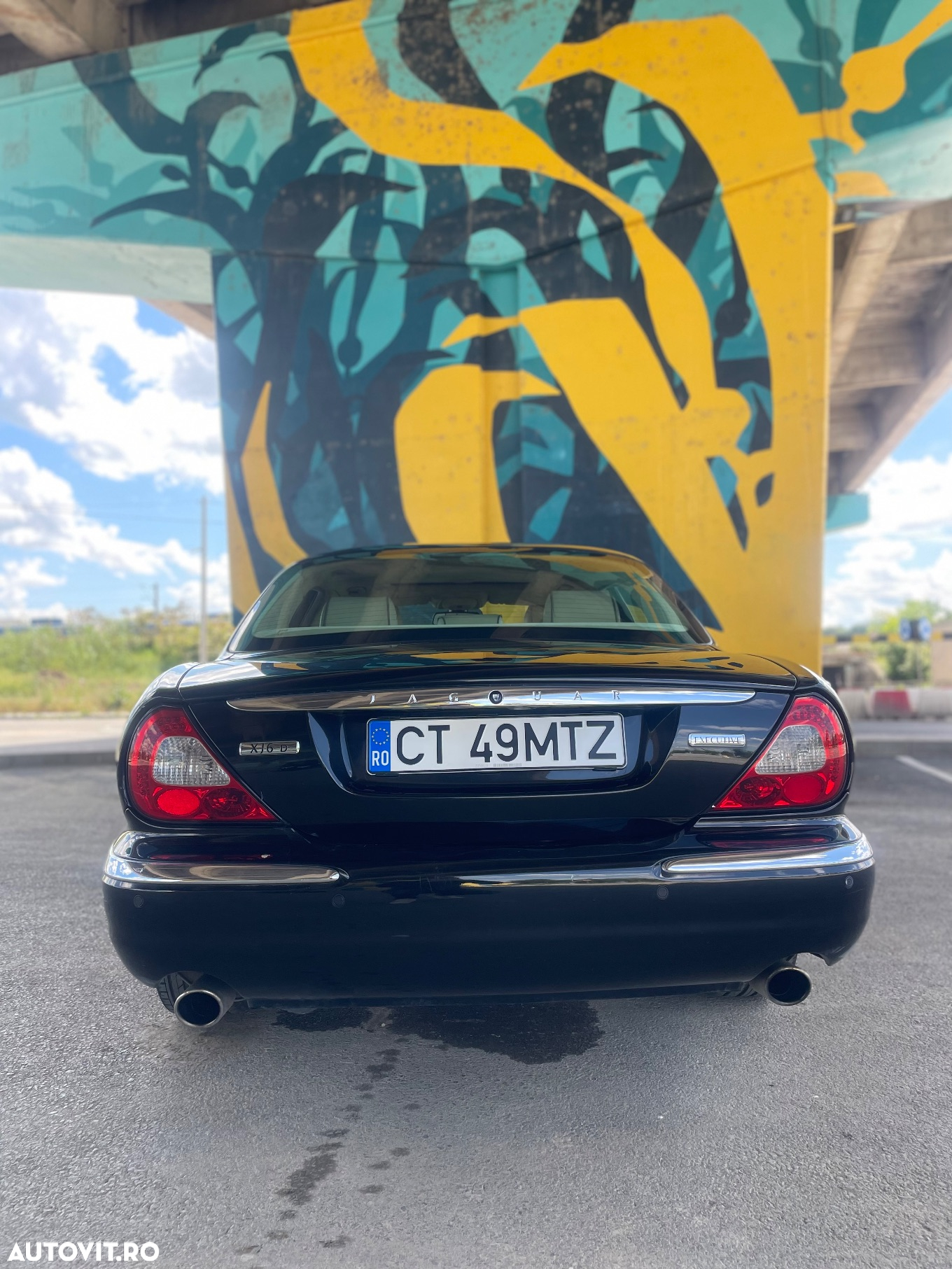 Jaguar XJ - 13