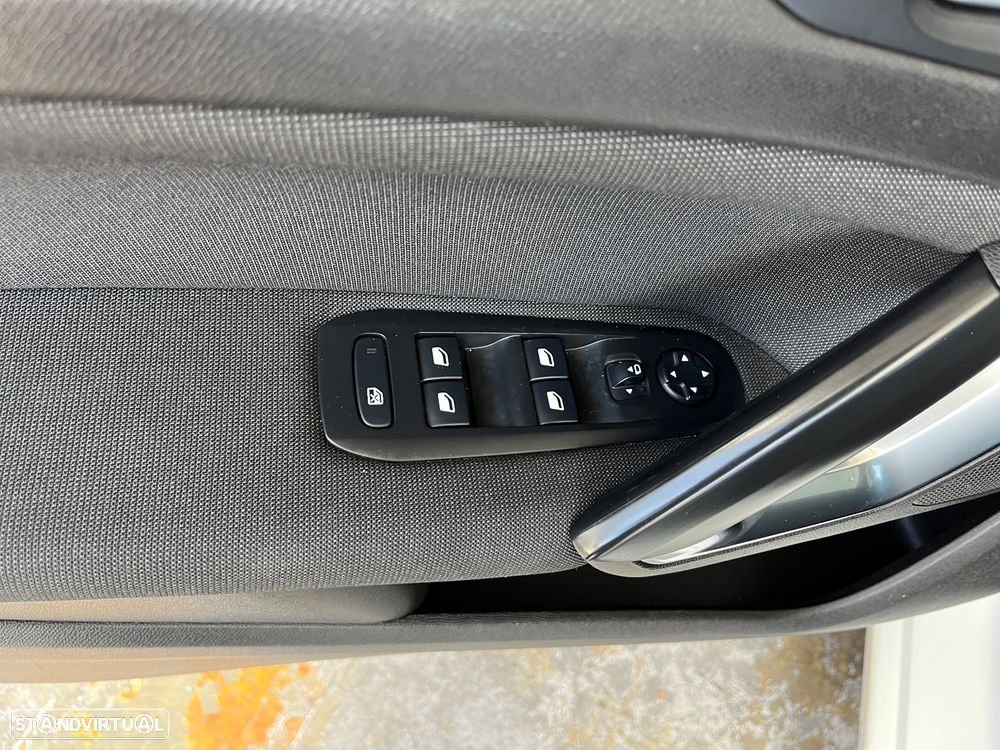 Peugeot 308 PureTech 130 GPF EAT8 Stop & Start Allure Pack - 6