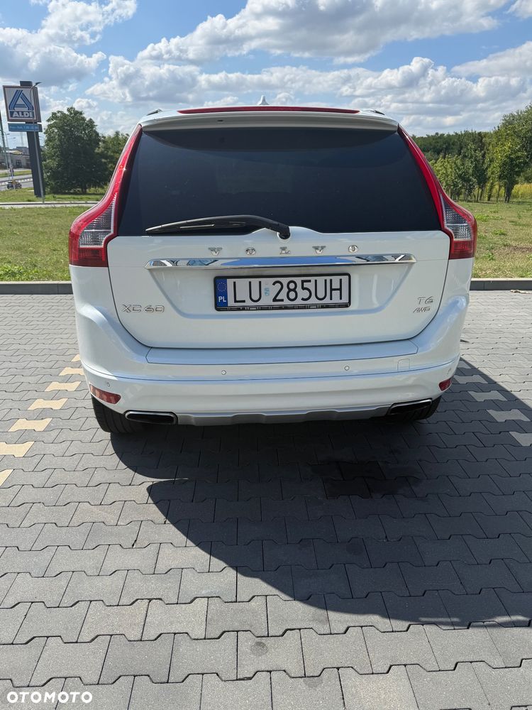 Volvo XC 60 T6 AWD Momentum - 4