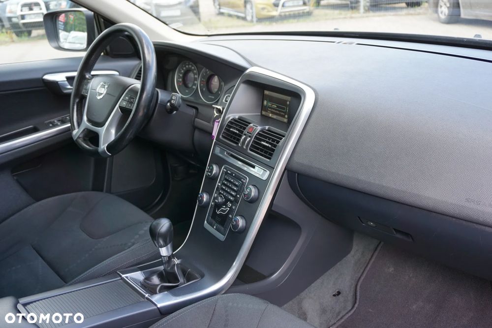 Volvo XC 60 D4 Kinetic - 17