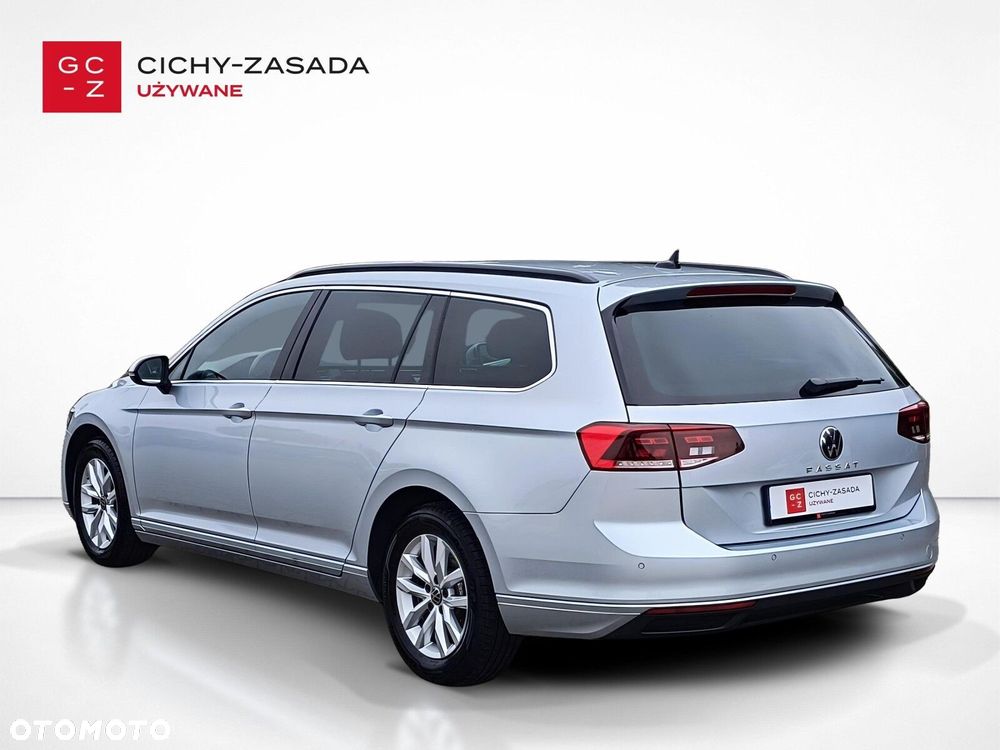 Volkswagen Passat - 3