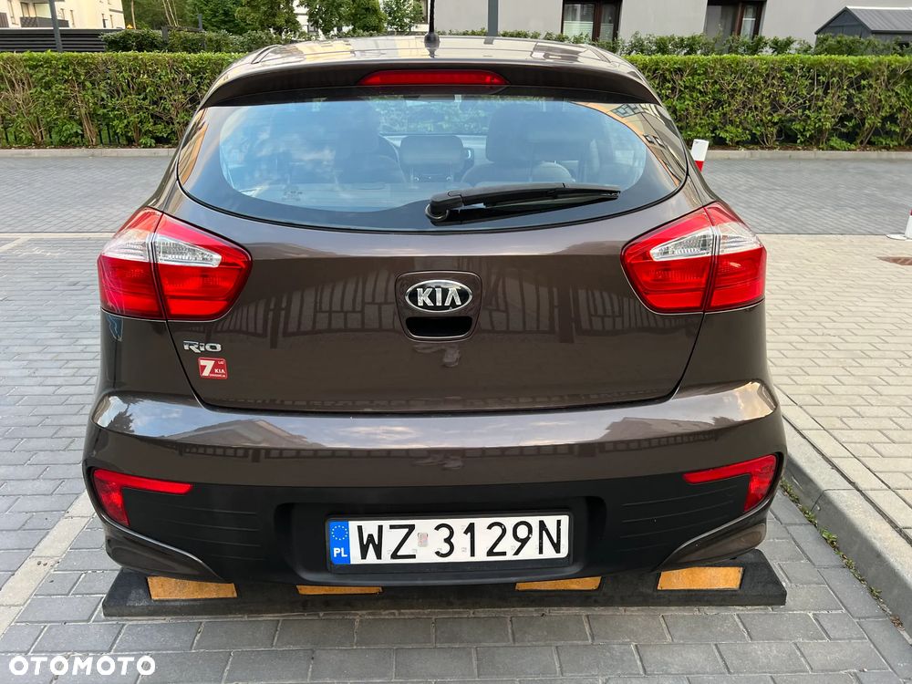 Kia Rio 1.4 M - 7
