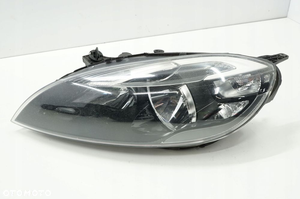 VOLVO V40 II 14R LAMPA LEWY PRZÓD PRZEDNIA ANGLIK UK 31420005