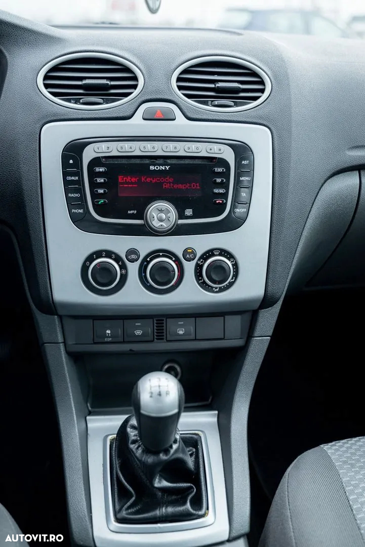 Ford Focus 1.6 TDCI Ambiente - 12