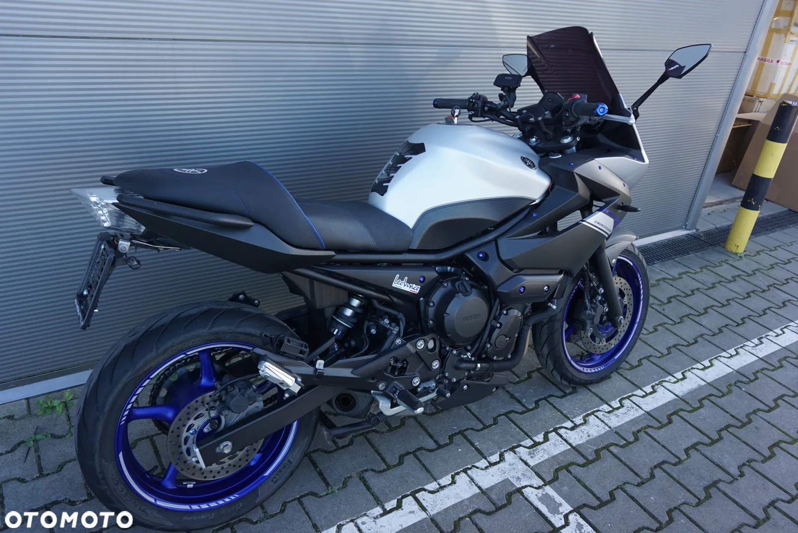 Yamaha XJ - 4