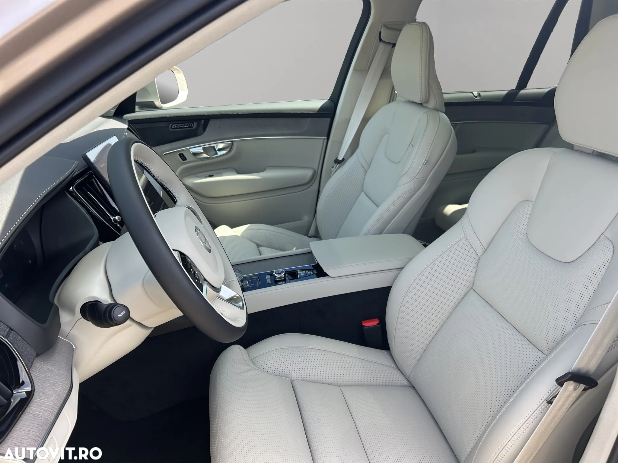 Volvo XC 90 - 9