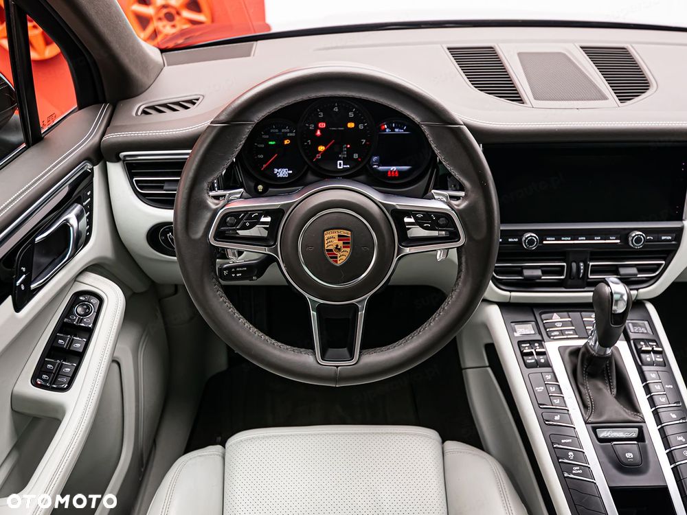 Porsche Macan - 14