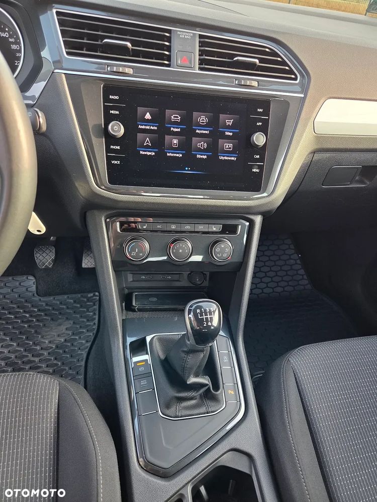 Volkswagen Tiguan 1.5 TSI EVO Active - 16