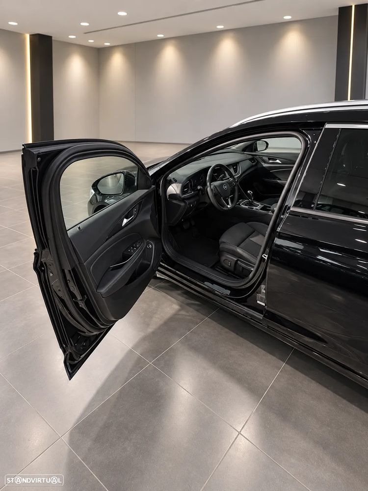 Opel Insignia Sports Tourer - 10