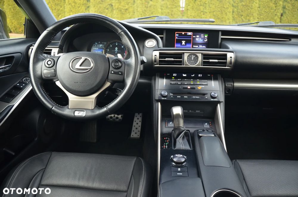 Lexus IS 250 F Sport - 34