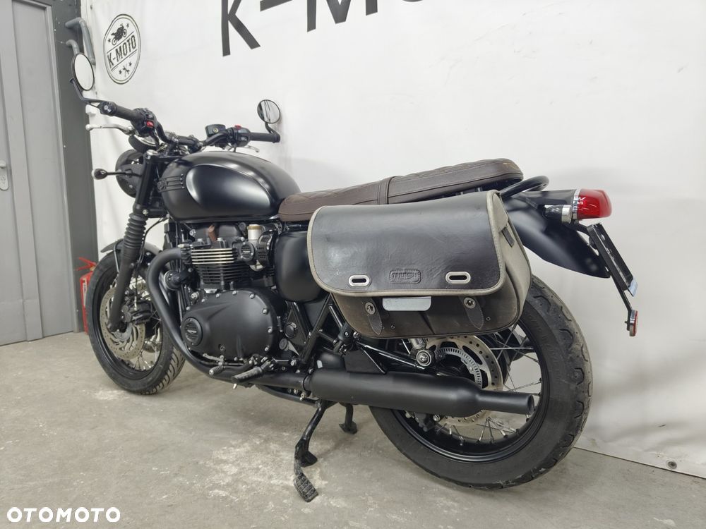 Triumph Bonneville - 23