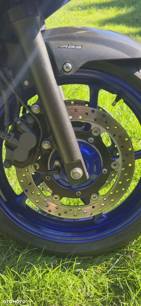 Yamaha XJ - 12