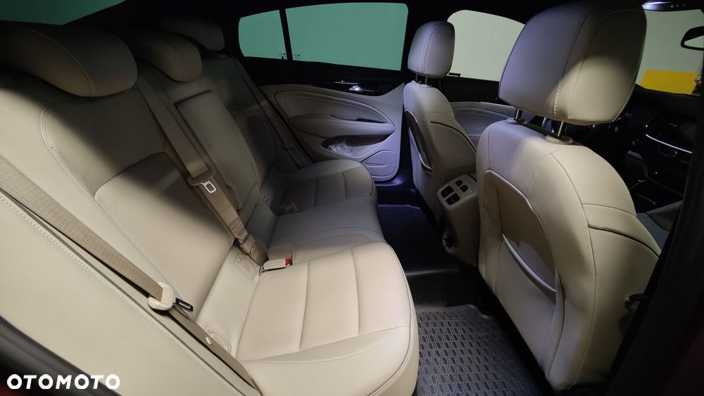 Opel Insignia 2.0 CDTI Elite S&S - 10