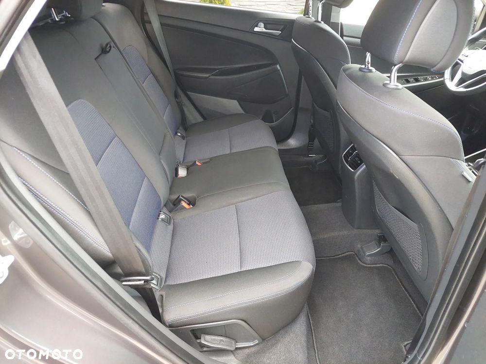 Hyundai Tucson blue 1.7 CRDi 2WD Style - 31