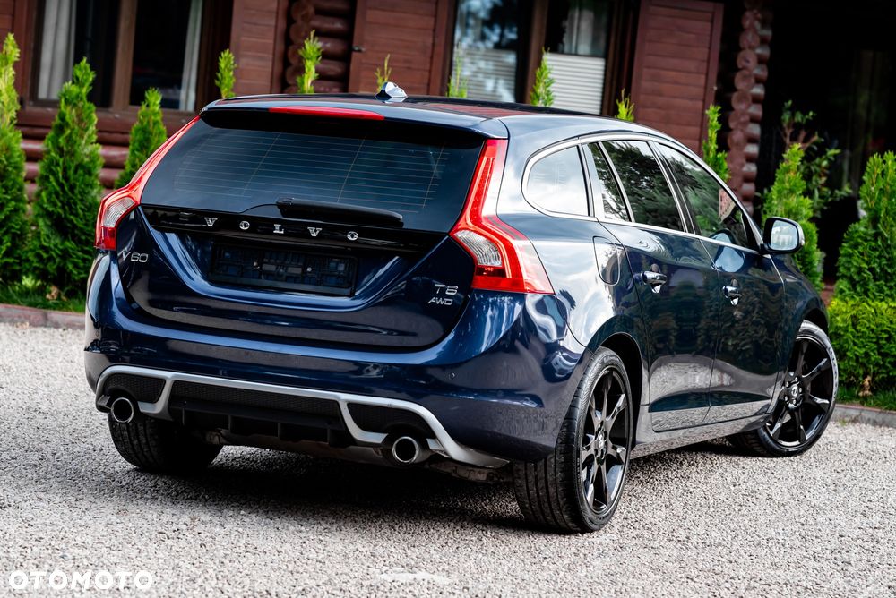Volvo V60 T6 AWD R-Design - 9