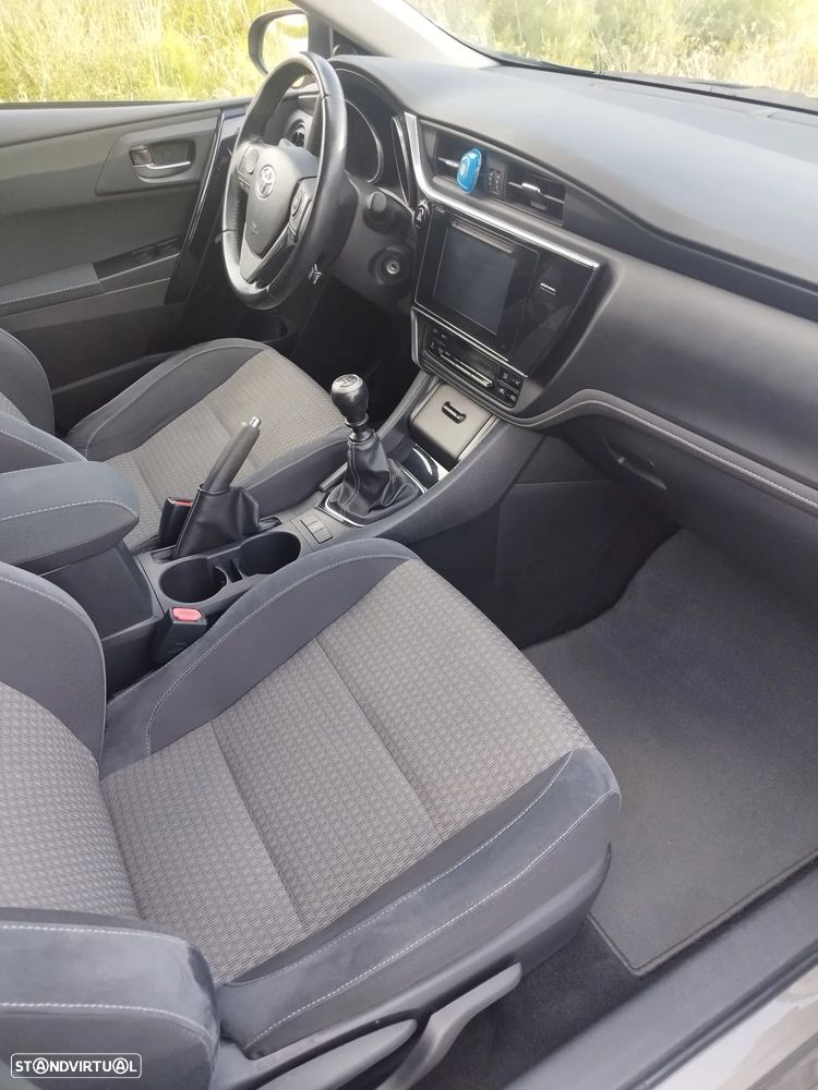Toyota Auris Touring Sports 1.4 D-4D Active - 7