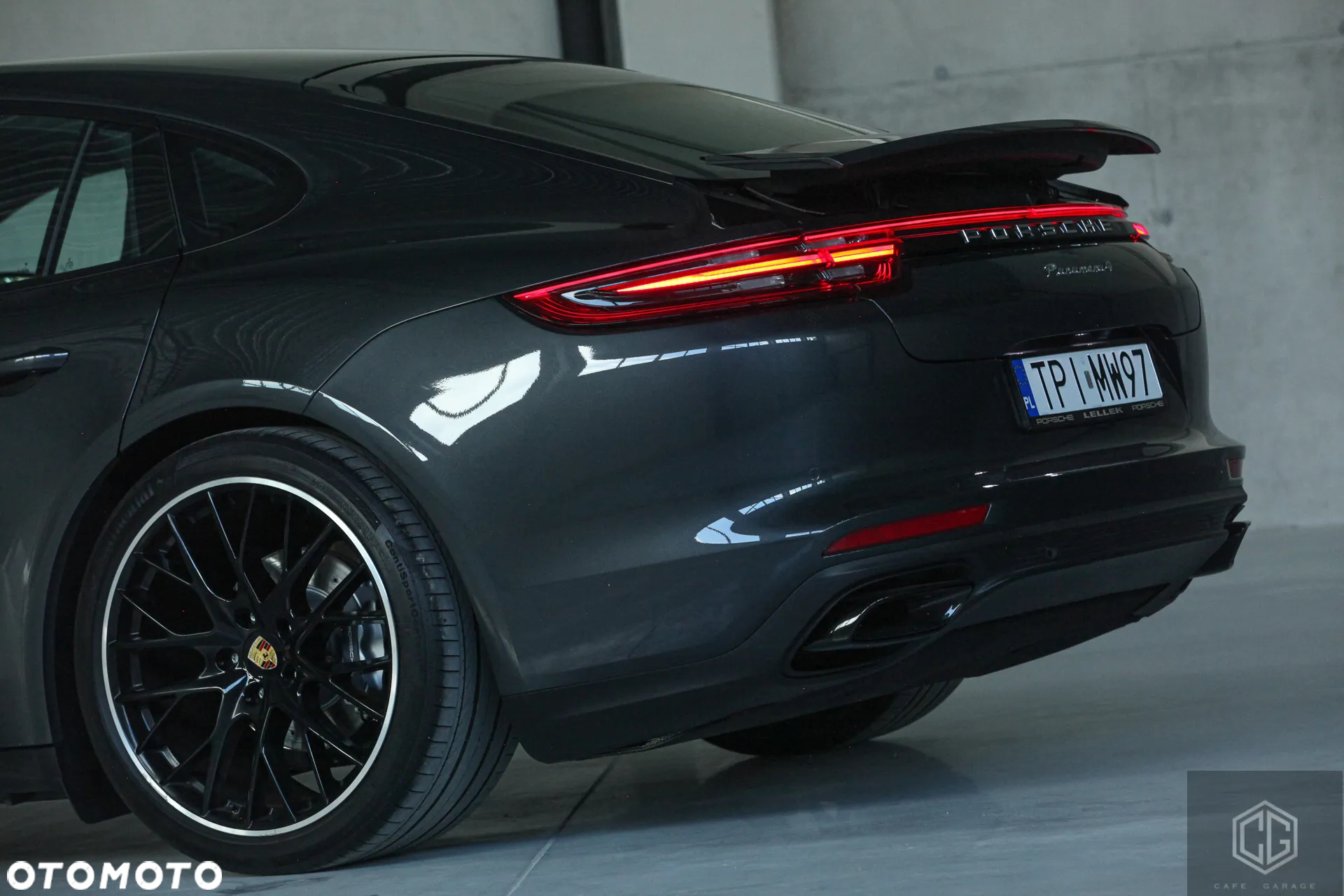 Porsche Panamera 4 - 36