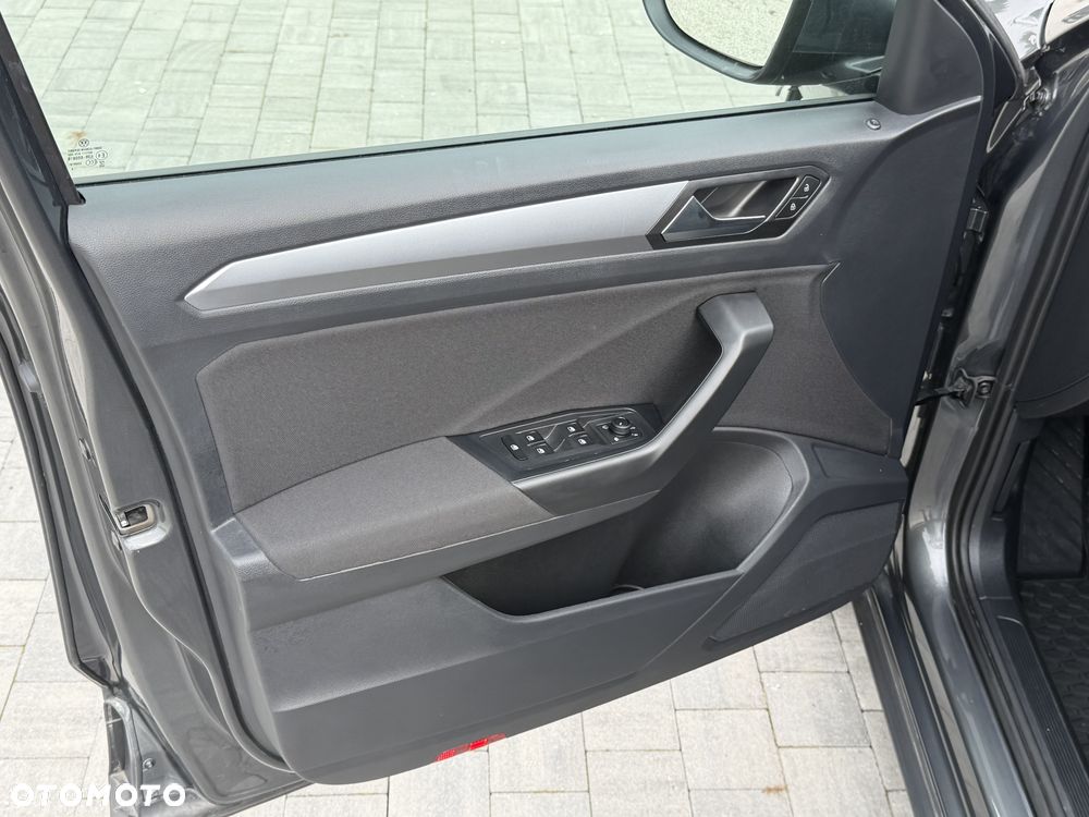 Volkswagen T-Roc 1.5 TSI Style - 17