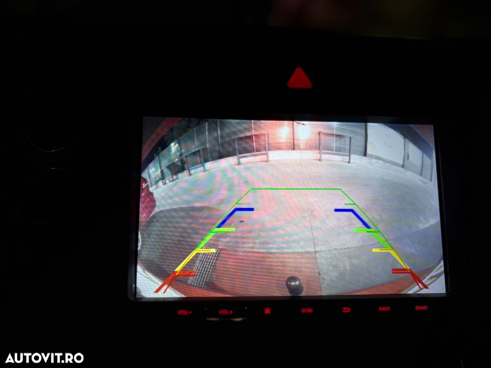 Volkswagen Golf Plus - 13