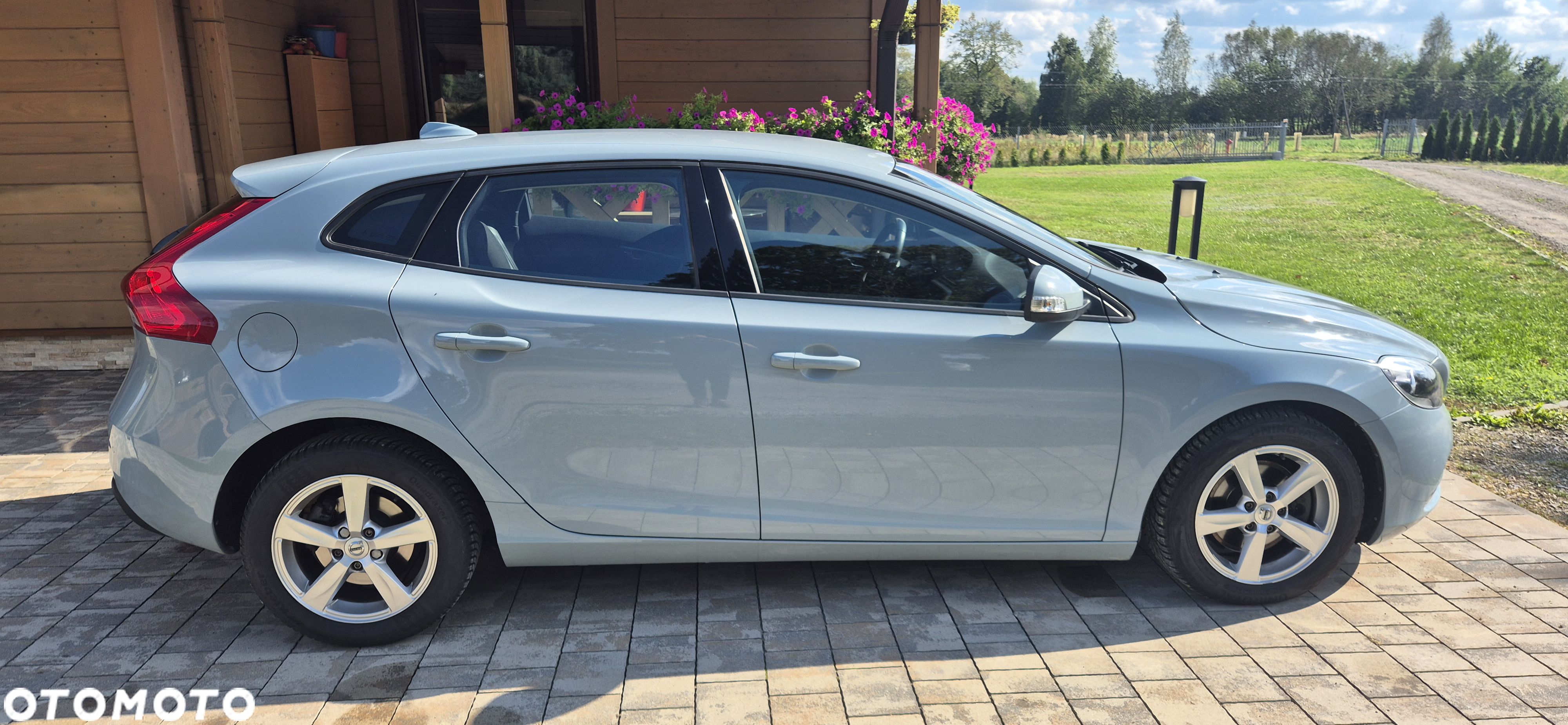 Volvo V40 T2 RDesign - 1