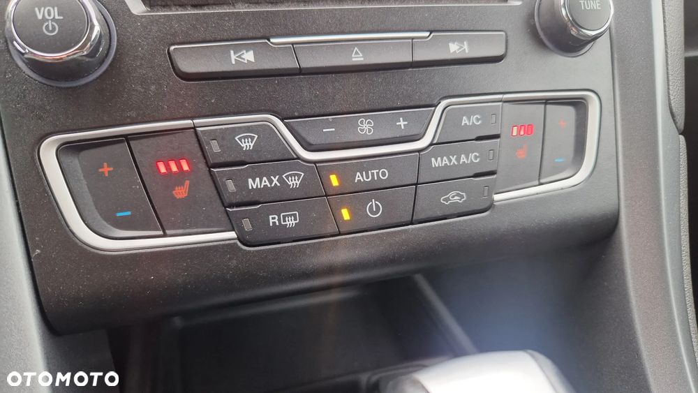 Ford Mondeo 2.0 TDCi ST-Line PowerShift - 24