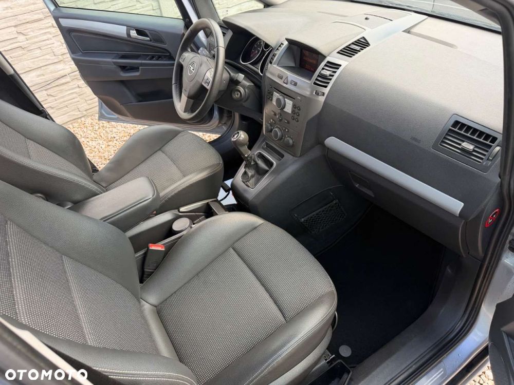 Opel Zafira - 8