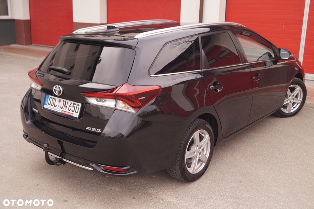 Toyota Auris 1.6 D-4D Executive - 12