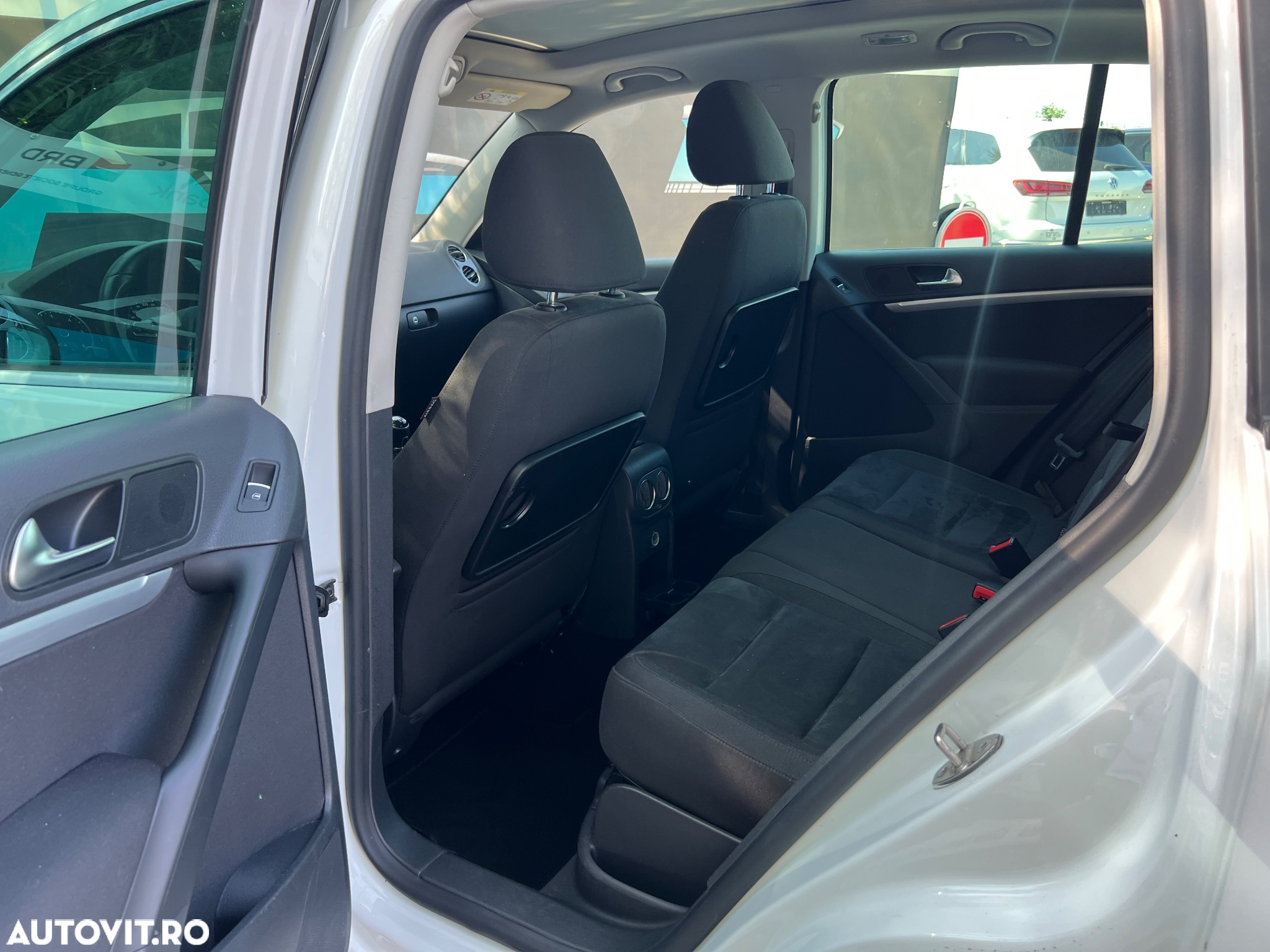 Volkswagen Tiguan 2.0 TDI BMT Sport & Style - 16
